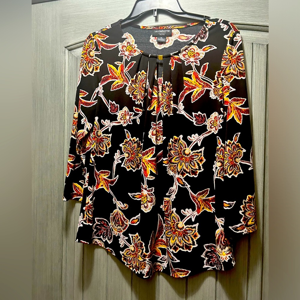 Woman’s Petite Top Liz Claiborne Career